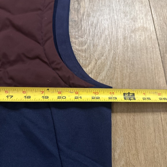 Holderness & Bourne Navy Dark Claret Dry Luxe Performance Quilted Morris Vest L - Picture 8 of 9